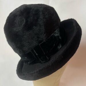 Vintage Ann Marie Black Fuzzy Faux Fur Cloche Hat Women’s Retro 1930’s 1940’s